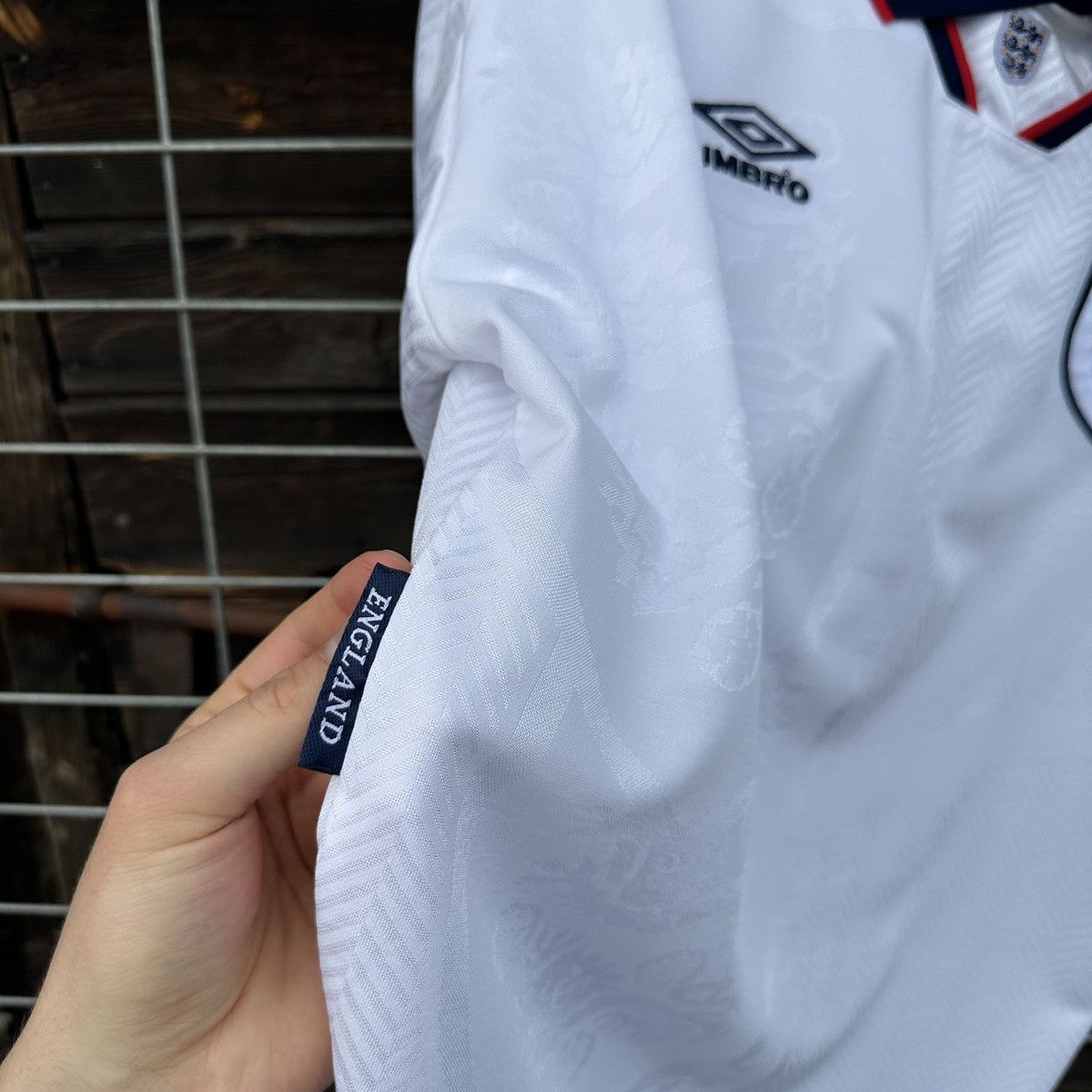Umbro 1993/1995 England Umbro Soccer Jersey Vintage Home Shirt Size US L / EU 52-54 / 3 - 10 Thumbnail