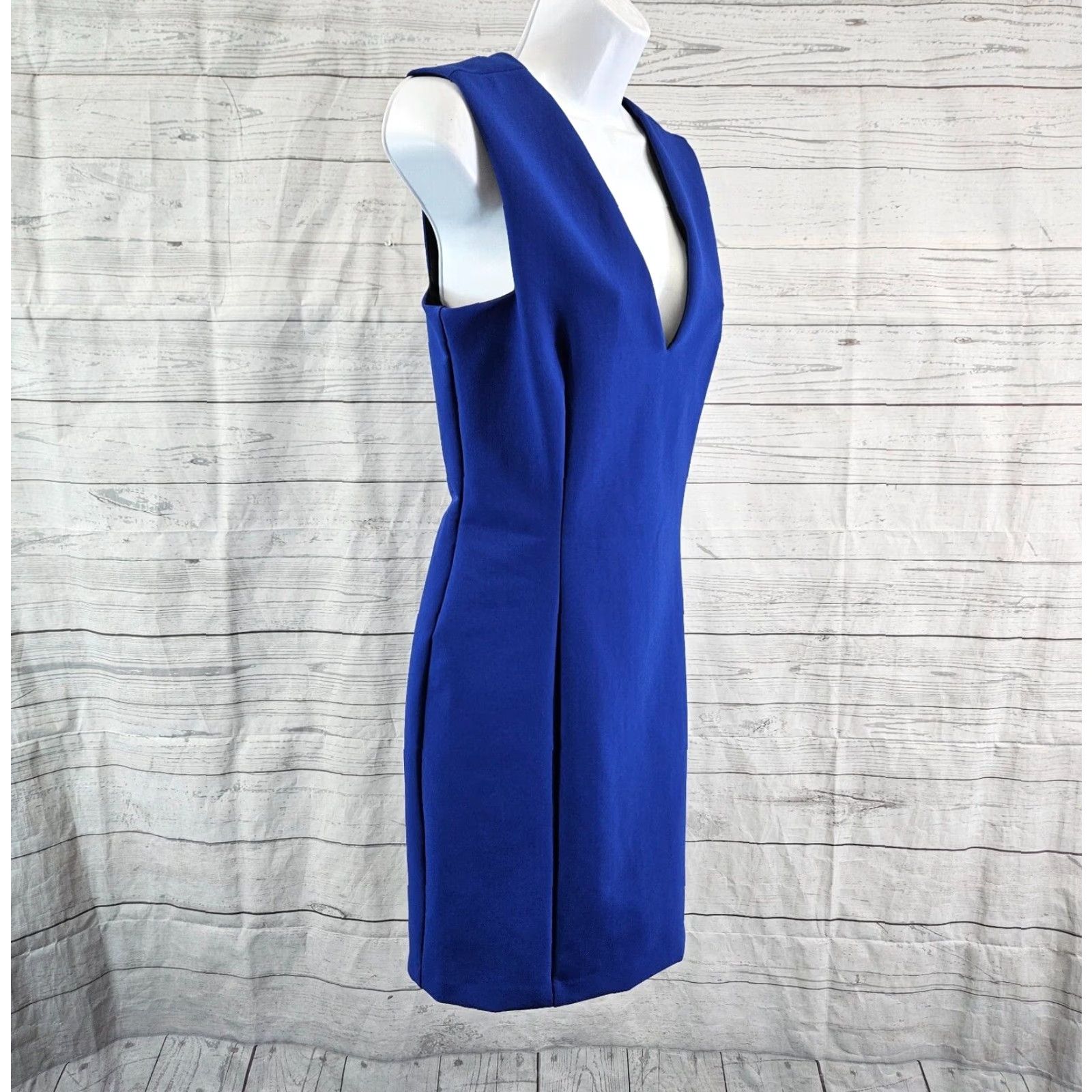 Zara **Zara Women's Solid Blue Mini V-Neck Dress Size Small** User: Zara Women's Solid Blue Mini V-Neck Dress Size Small Size S / US 4 / IT 40 - 3 Thumbnail