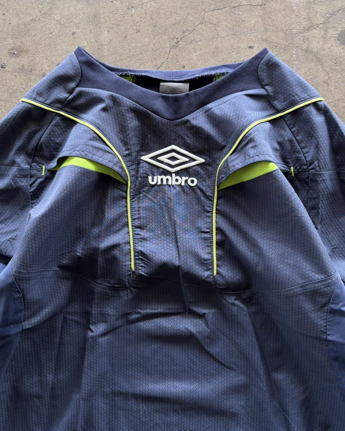 Umbro Umbro Center Logo Windbreaker Jersey Size US XL / EU 56 / 4 - 2 Thumbnail