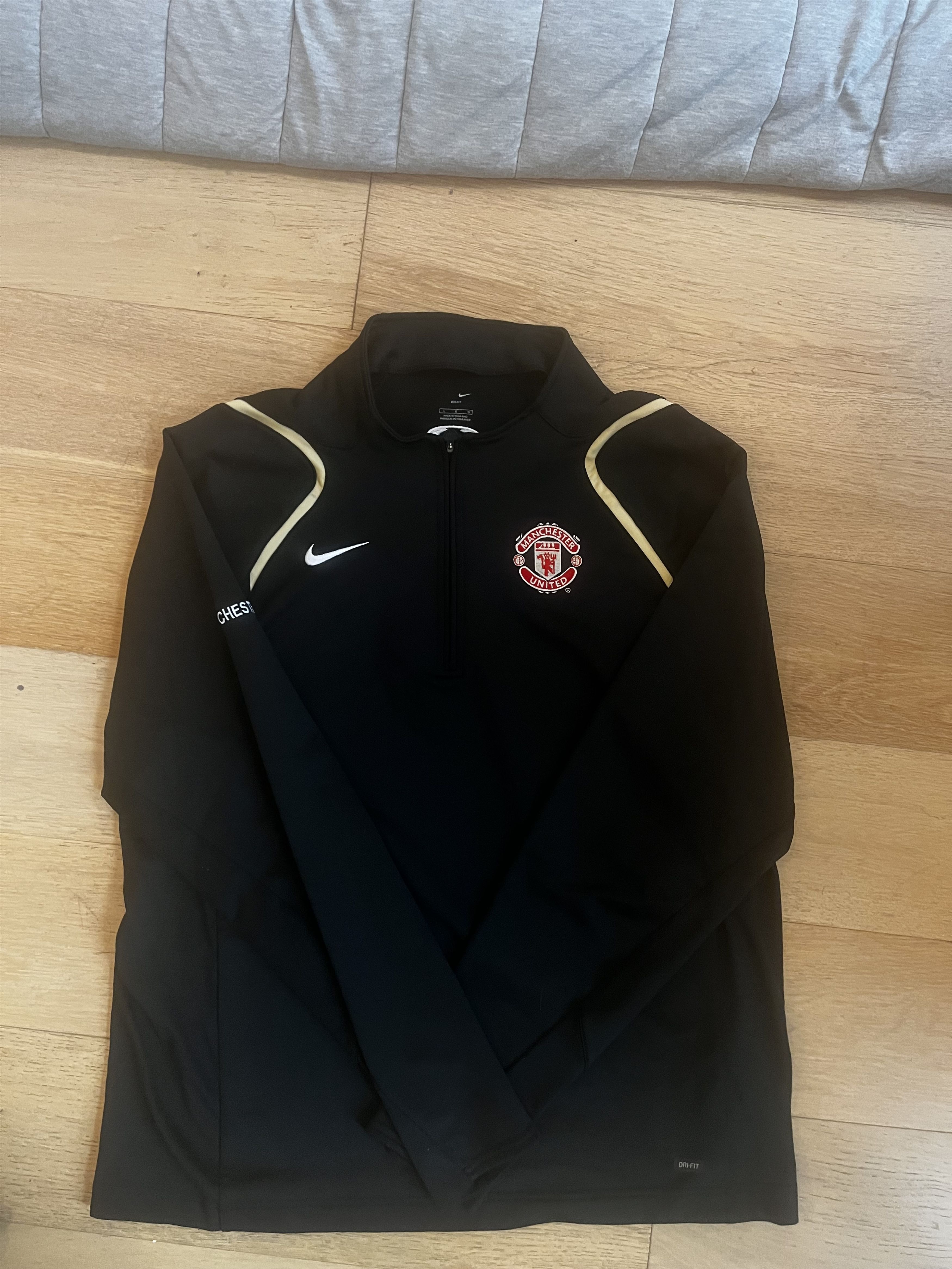 Nike Vintage Manchester United Half-Zip Sweater Size US L / EU 52-54 / 3 - 1 Thumbnail