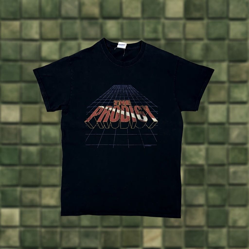 Gildan VINTAGE The Prodigy Logo Band T-shirt Black Adult M Logo Men Shirt Short Sleeve Size M Black Band Music Rock Mens Size US M / EU 48-50 / 2 - 1 Thumbnail