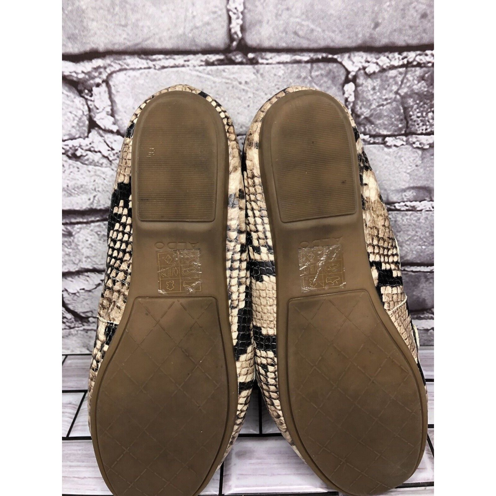 Aldo Aldo Cream Snake Skin Print Bow Leather Mocs Driving Shoes W Size US 7.5 / IT 37.5 - 9 Thumbnail