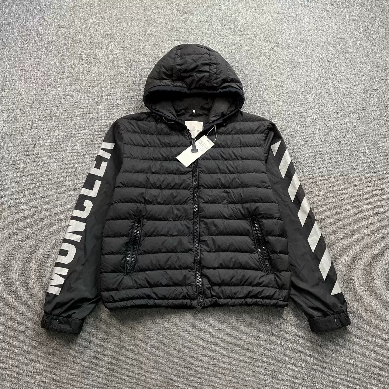 Moncler Moncler x Off-White 3M Reflective Arrow Hooded Jacket Size US XXL / EU 58 / 5 - 1 Thumbnail