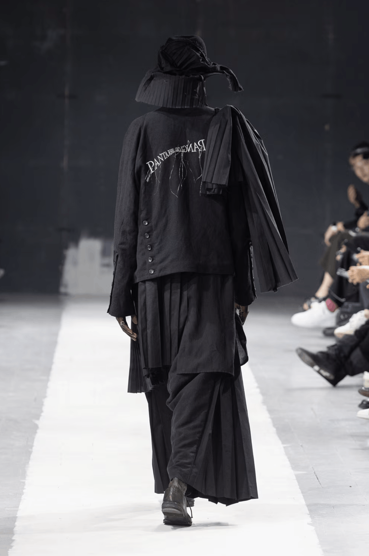 Yohji Yamamoto Yohji Yamamoto Pour Homme - PLEATED SAROUEL PANTS Size US 30 / EU 46 - 19 Thumbnail