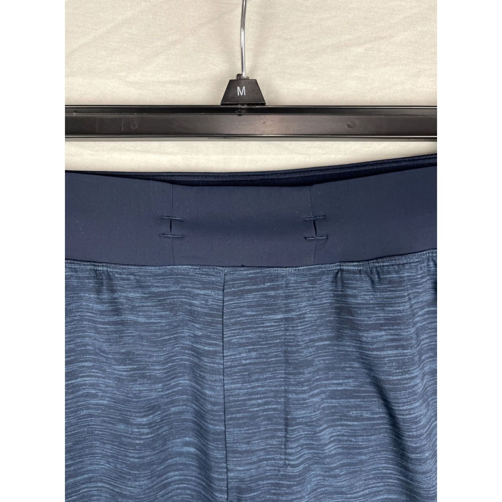 Lululemon Lululemon T.H.E. Short Mens Large Heather Blue Drawstring Athleisure LM7AATSX Size US 33 - 2 Thumbnail