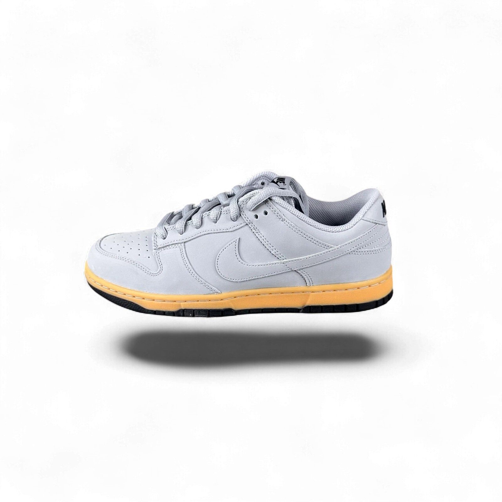 Nike Nike Dunk Low SE Wolf Grey Gum HQ1932-001 sz 8 sb air max af Size US 8 / EU 41 - 2 Thumbnail