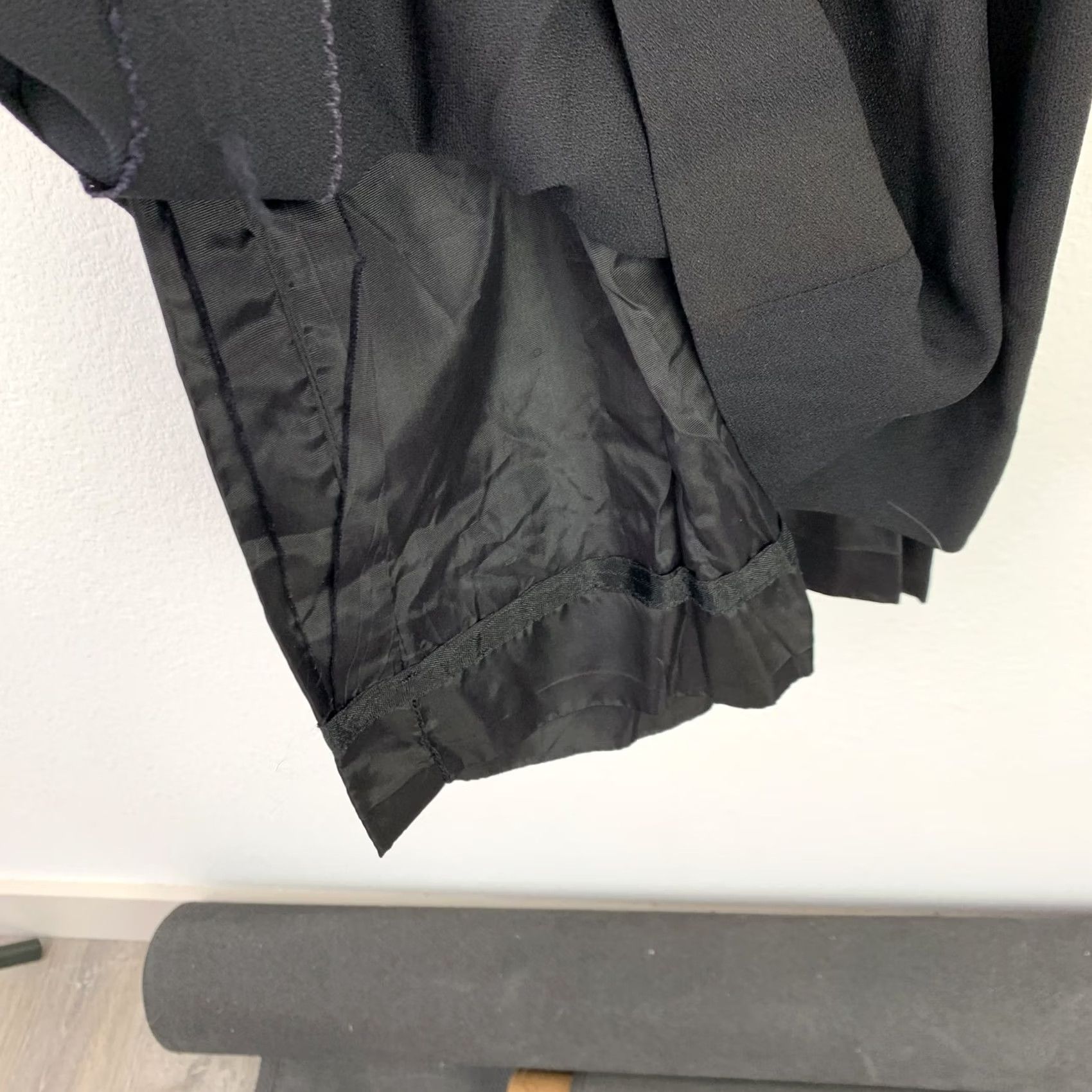 Vintage VINTAGE House of Chase California Black Crepe Midi Dress Women's Chest 34" Size S / US 4 / IT 40 - 6 Thumbnail