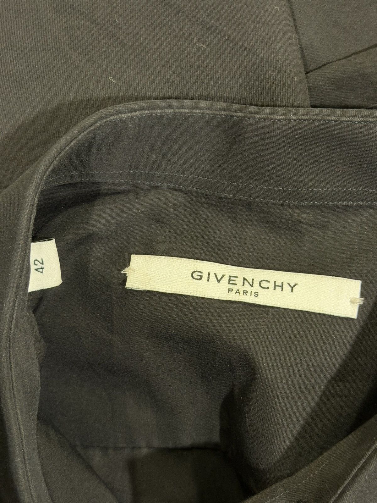 Givenchy Givenchy Red Star Embroidered Collared Black Button Up Shirt Size US L / EU 52-54 / 3 - 14 Thumbnail
