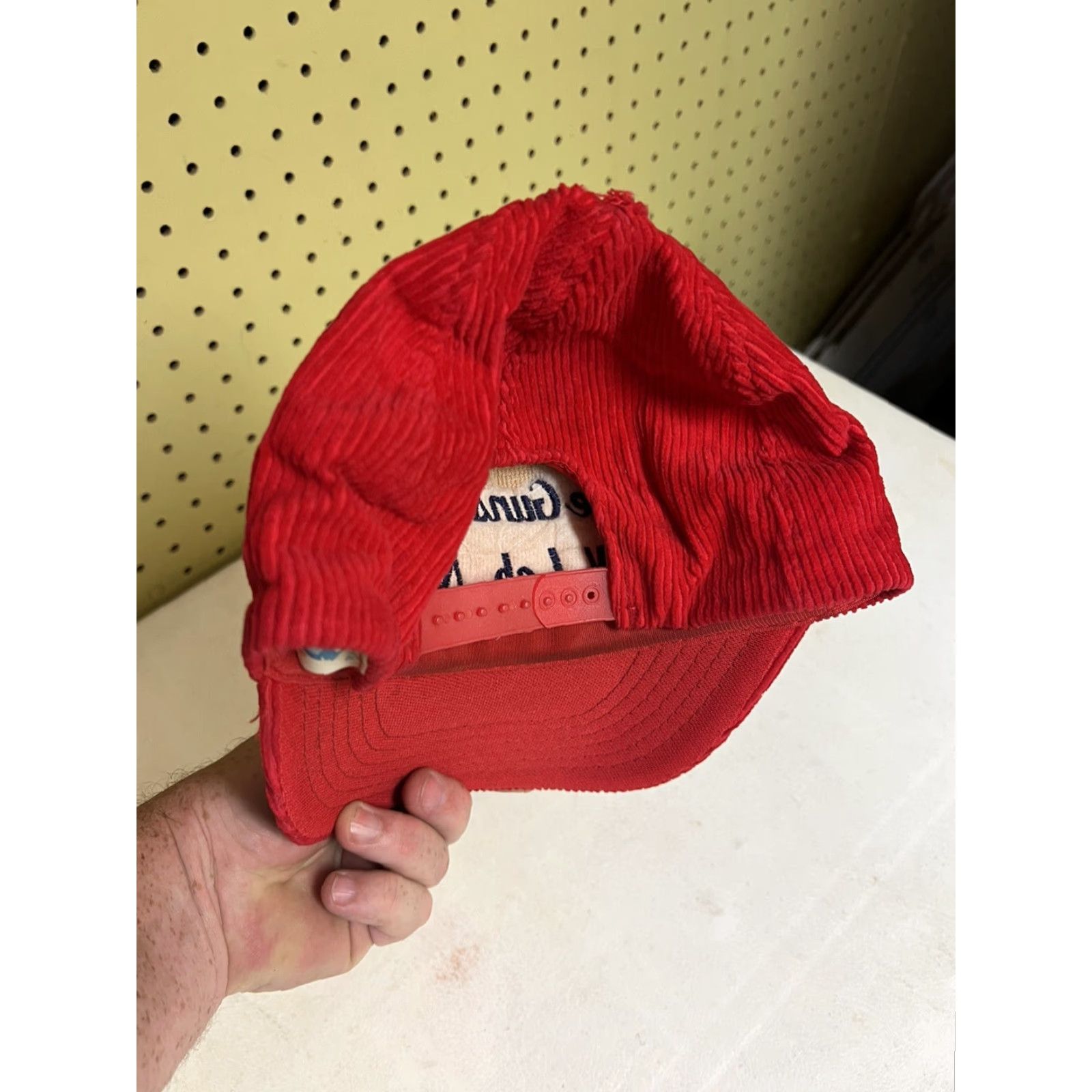 Vintage VINTAGE Corduroy Bar W. Lebanon NH Distressed Small SnapBack Men S Red Snapback Hats Size ONE SIZE - 2 Thumbnail