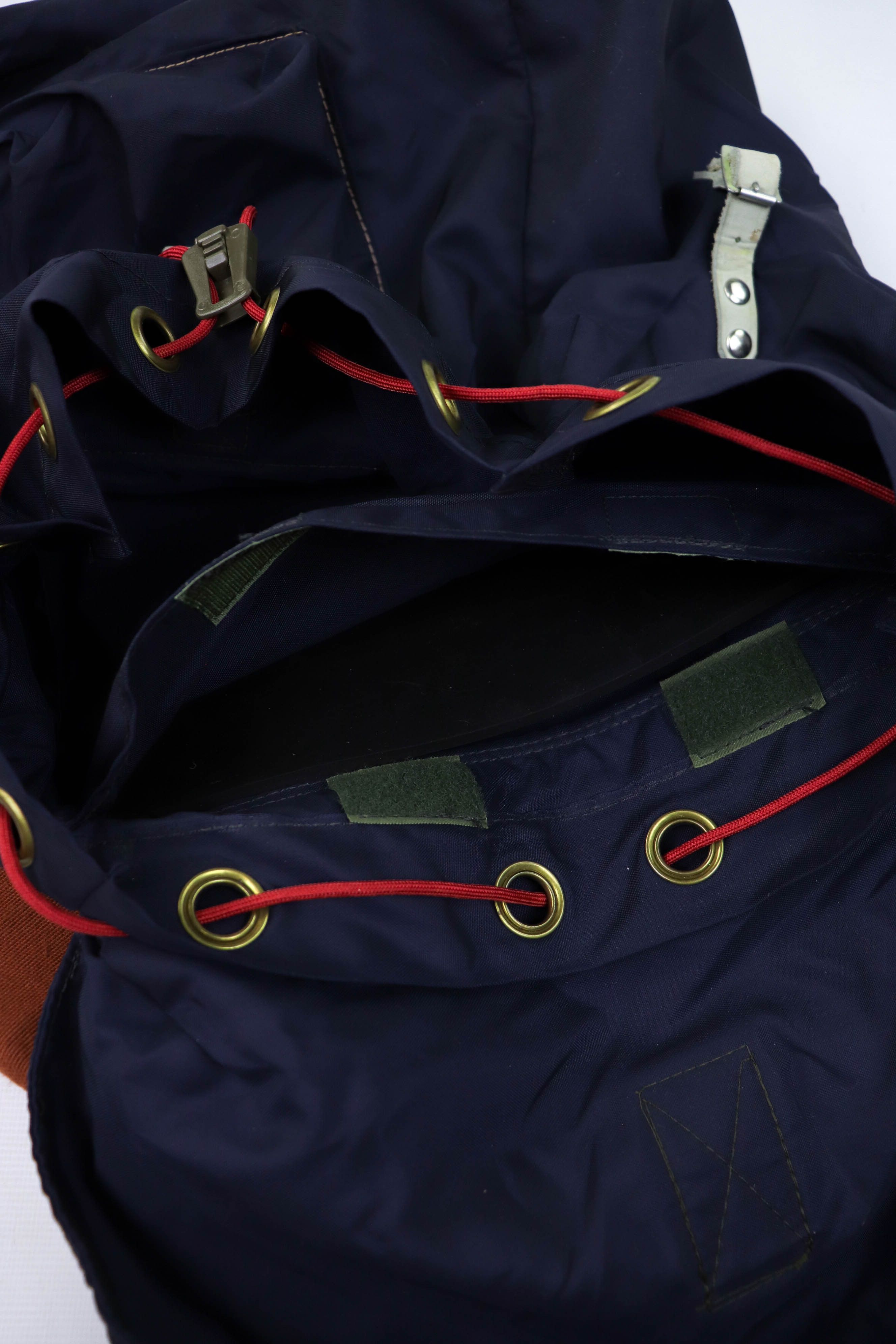 Vintage Vintage Custom Made Nylon/Leather Military Army Rucksack Size ONE SIZE - 19 Thumbnail