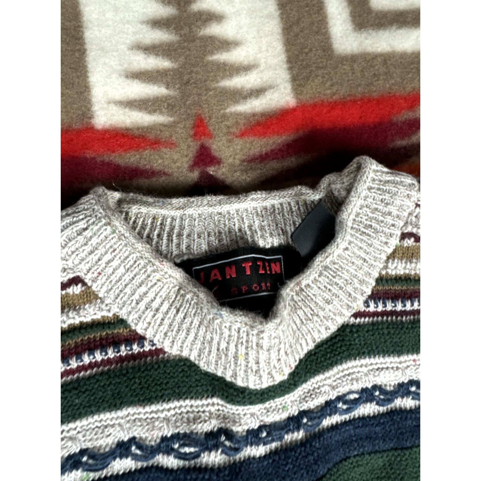 Jantzen VINTAGE Jantzen Sport Cable Knit Mens Sweater Sz L Crewneck Pullover Size US L / EU 52-54 / 3 - 2 Thumbnail