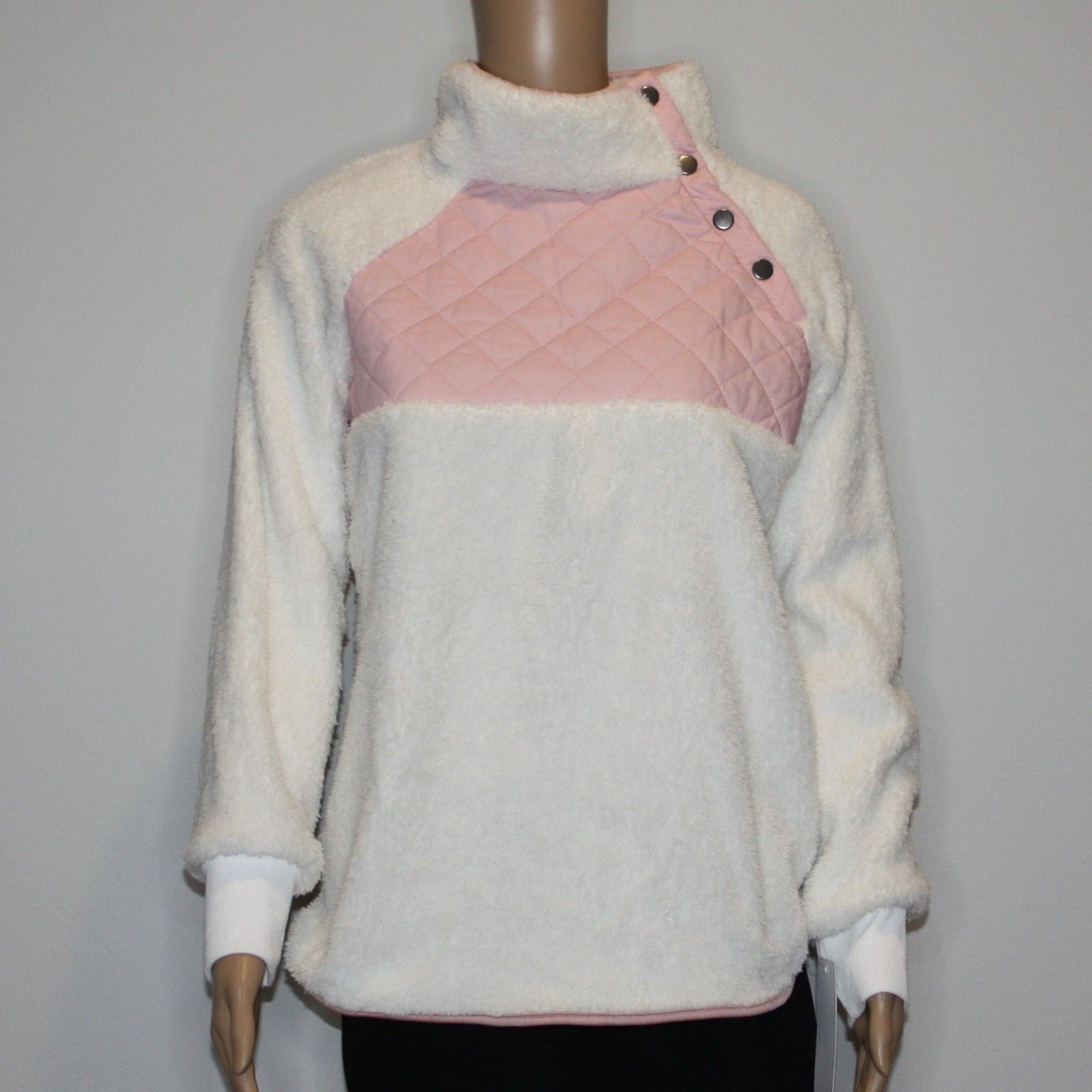 Other Goodnight Macaroon 'Vincy' Sherpa Quilted Fluffy Sweater NWT Size M / US 6-8 / IT 42-44 - 2 Thumbnail