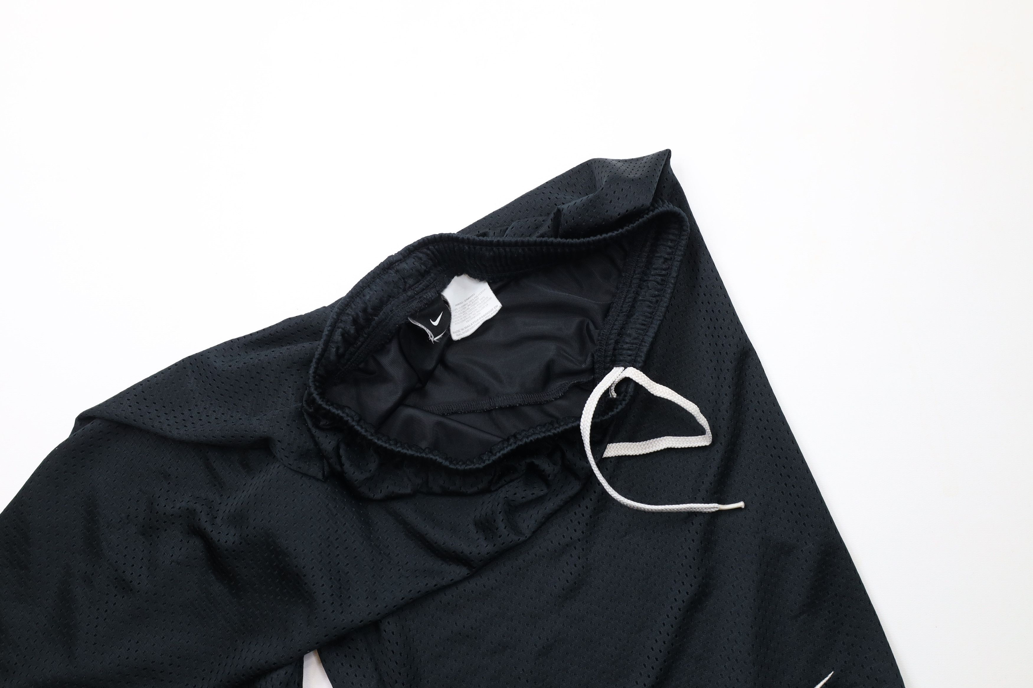 Nike × Vintage Vintage Nike Scott Mini Swoosh Above Knee Mesh Shorts Black Size US 30 / EU 46 - 7 Thumbnail