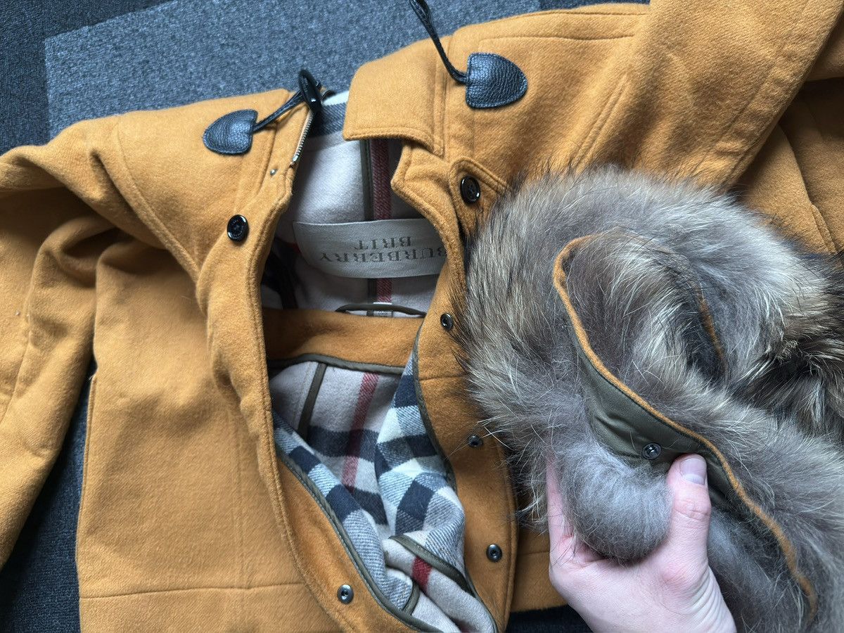 Burberry Coat Jacket Wool100% Burberry Brit with fur of raccoon Size L / US 10 / IT 46 - 14 Thumbnail