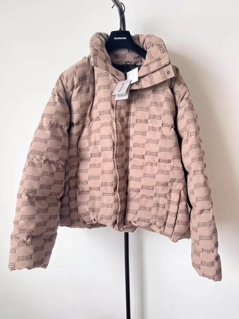 Balenciaga Balenciaga Monogram Logo Full Print Standing Collar Sunscr Size US L / EU 52-54 / 3 - 1 Thumbnail