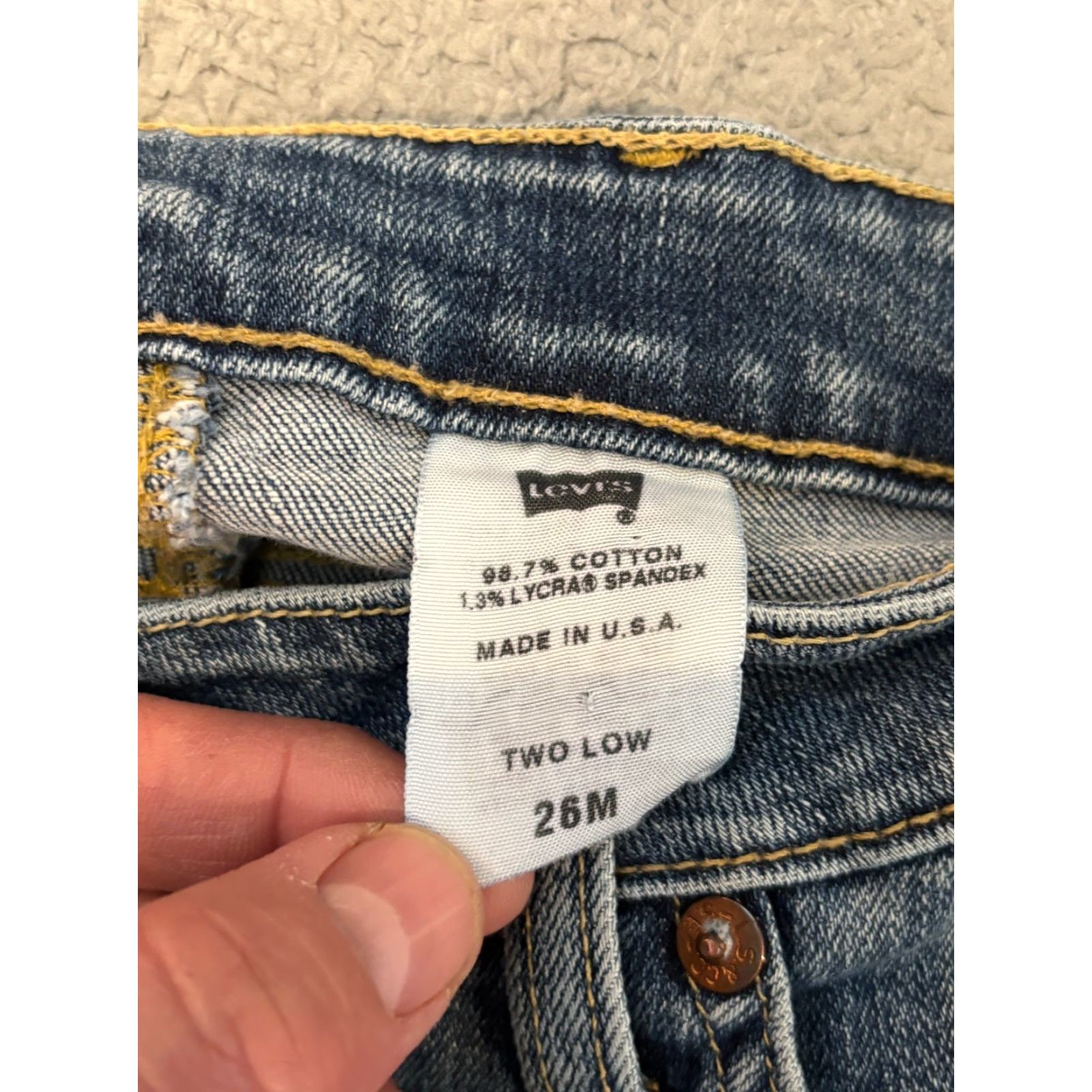 Levi's VINTAGE Levi’s Jeans Womens 26M Flare Leg Distressed Medium Wash Blue Made USA Size 26" / US 2 / IT 38 - 2 Thumbnail