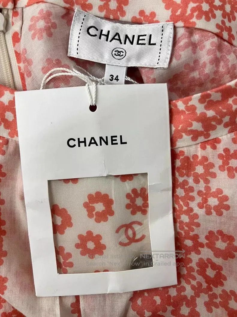 Chanel Pink Daisy Print Skirt.