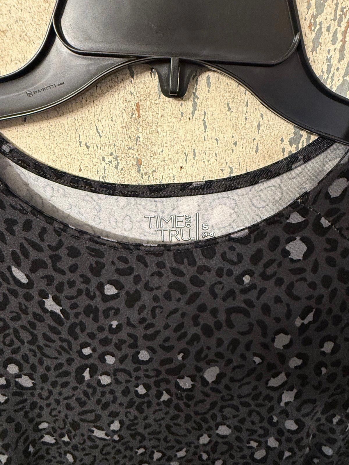 Designer Time and Tru animal print dress knee length small black gray Size S / US 4 / IT 40 - 3 Thumbnail