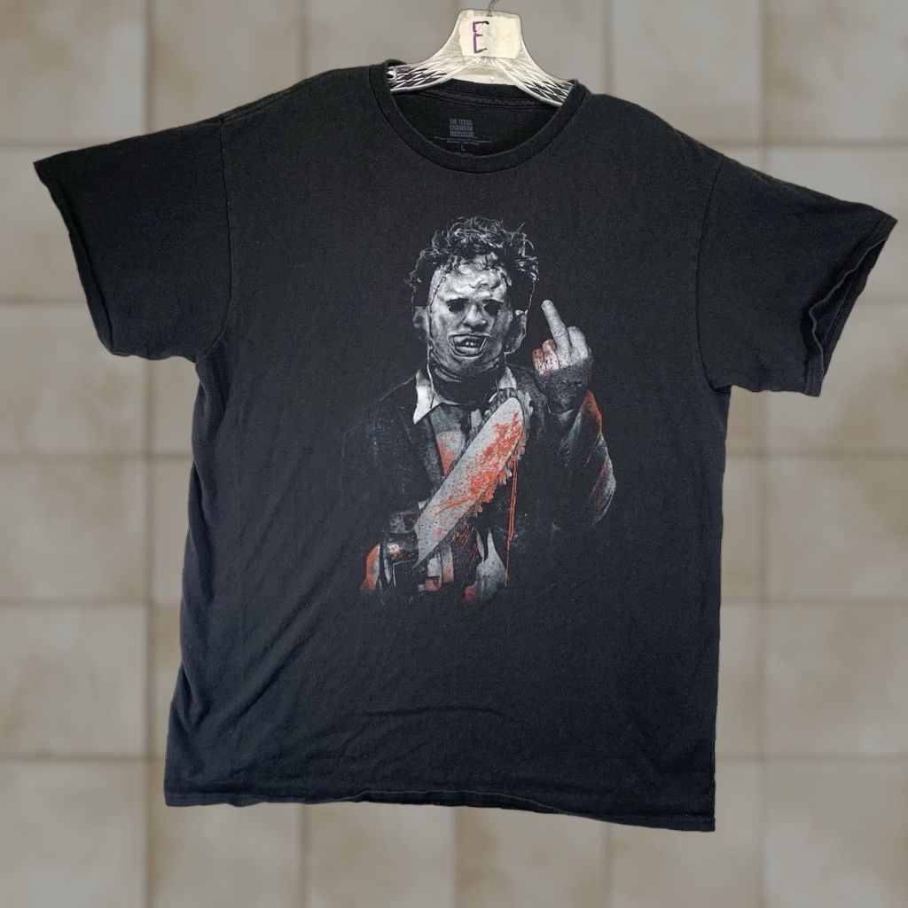 Vintage Texas Chainsaw Massacre Leatherface Graphic T-Shirt Adult Large Black Horror Movie Halloween Mens Size US L / EU 52-54 / 3 - 1 Thumbnail