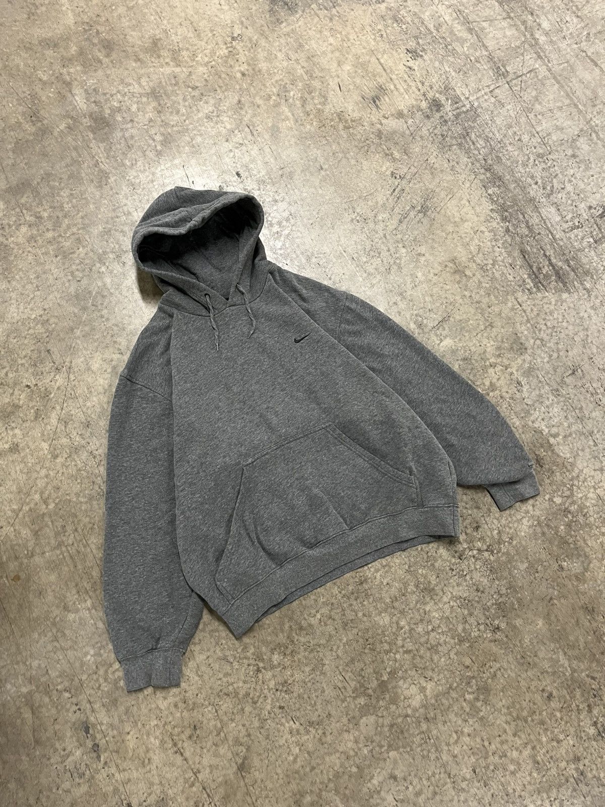 Nike × Vintage Nike y2k boxy fit hoodie mini swoosh hype rare skater Size US XL / EU 56 / 4 - 6 Thumbnail