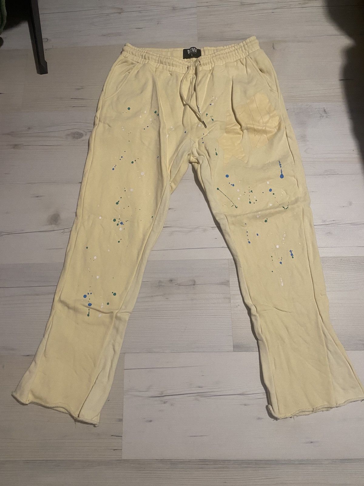 Other AZVA.Studios Paint Splatter Sweats Size US 32 / EU 48 - 1 Thumbnail