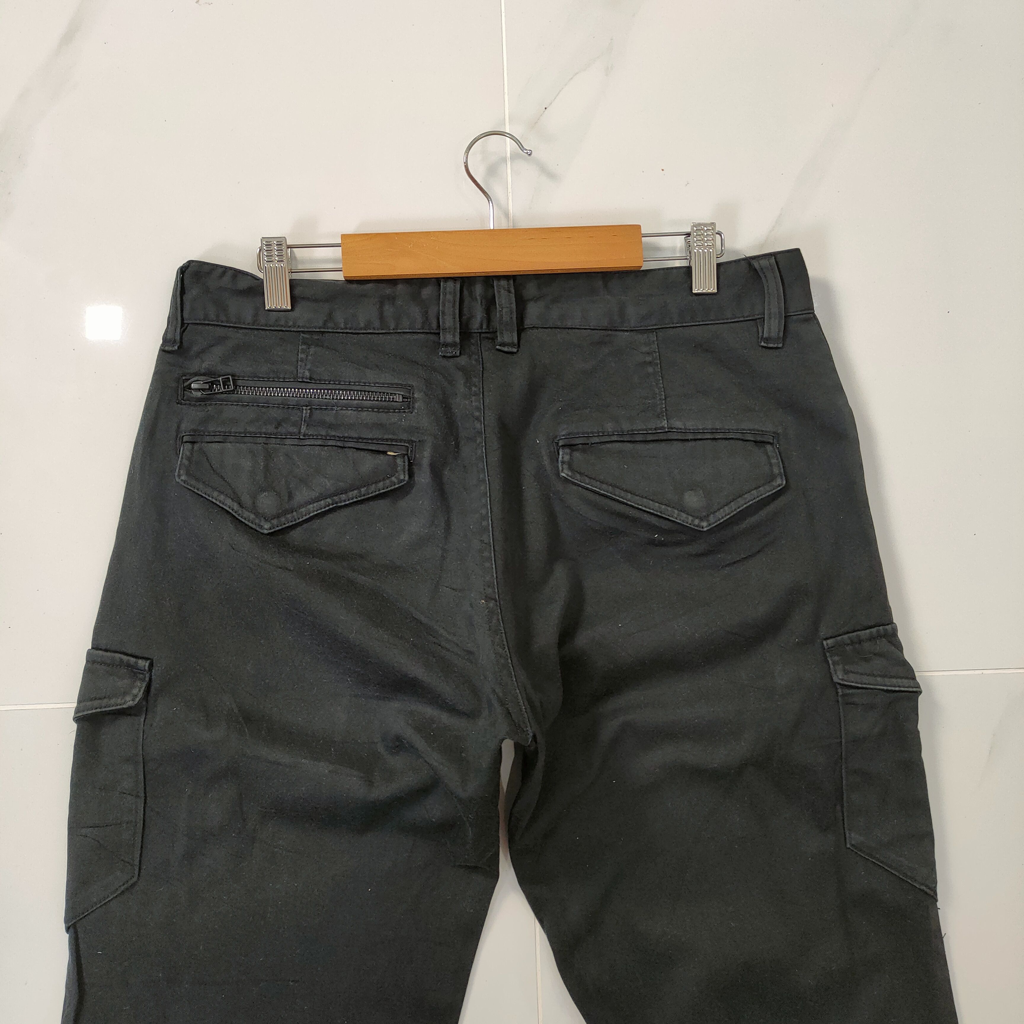 Mossimo VINTAGE FADED BLACK MASSIMO 9 POCKET CARGO PANTS Size US 34 / EU 50 - 10 Thumbnail
