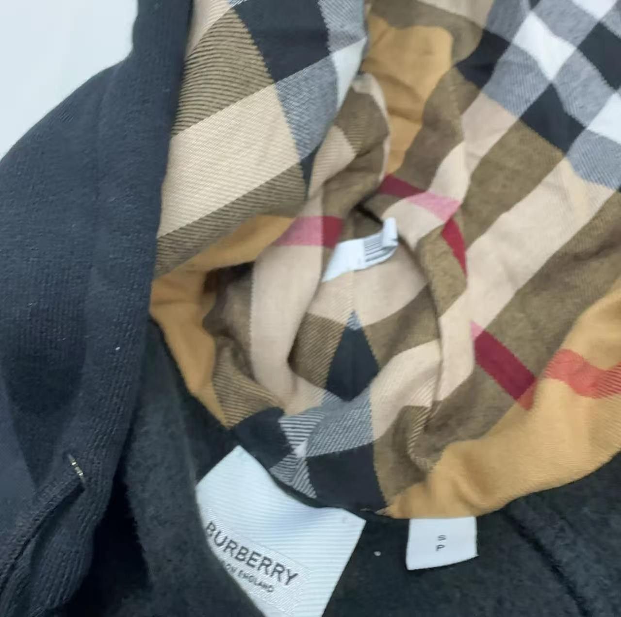 Burberry Burberry Black Hoodie XS Men Size US XS / EU 42 / 0 - 13 Thumbnail