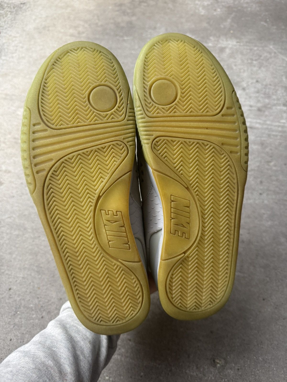 Kanye West × Nike NIKE AIR YEEZY 2 PURE PLATINUM SOLAR RED KANYE SIZE 11 Size US 11 / EU 44 - 5 Thumbnail