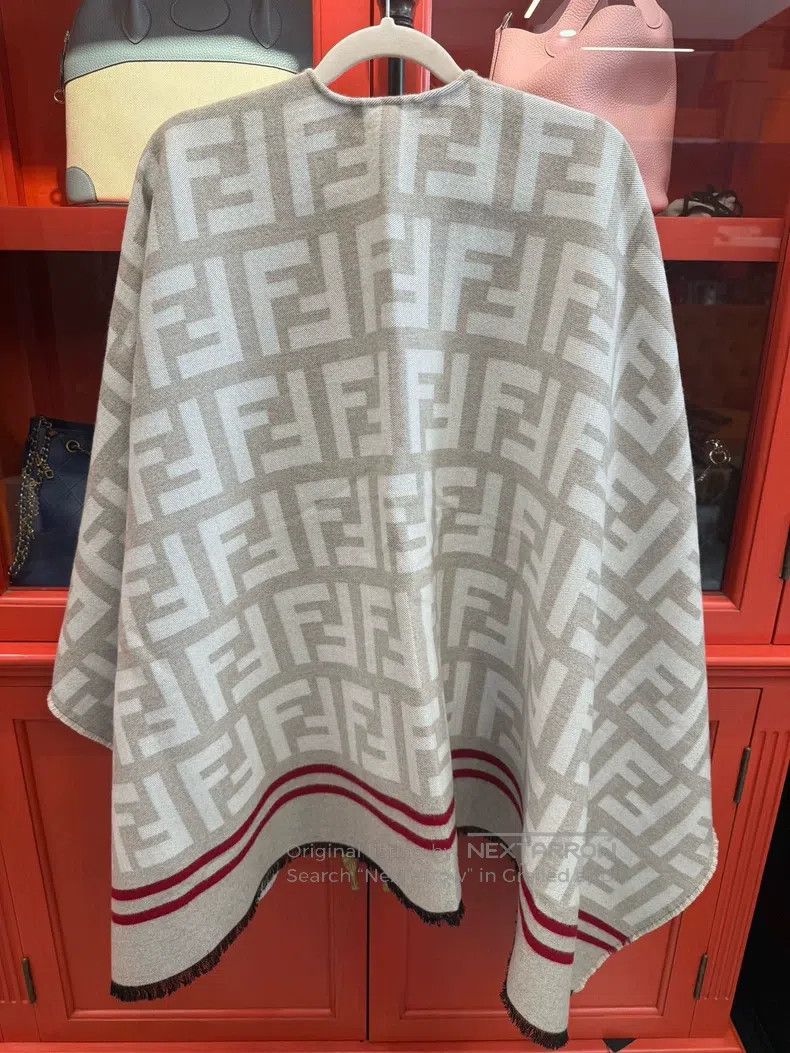 Fendi Fendi size 140*140 cm Monogrammed Wool and Silk Pashmina Size ONE SIZE - 2 Thumbnail