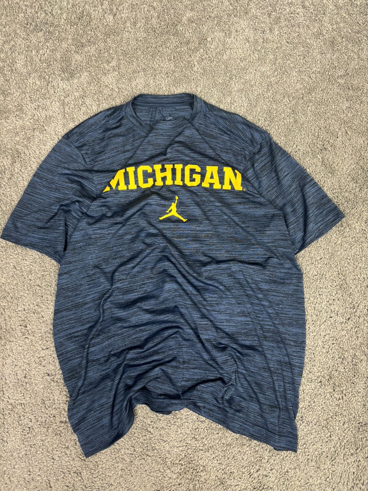 Nike Nike dri fit u of m michigan air jordan tshirt Size US M / EU 48-50 / 2 - 1 Thumbnail