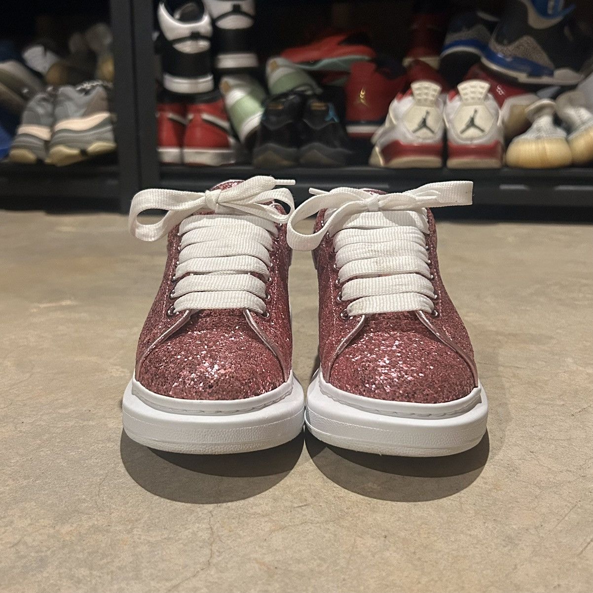 Alexander McQueen × Designer Alexander McQueen Pink Rose Glitter Oversized Sneakers US 5 Size US 5 / EU 37 - 6 Thumbnail