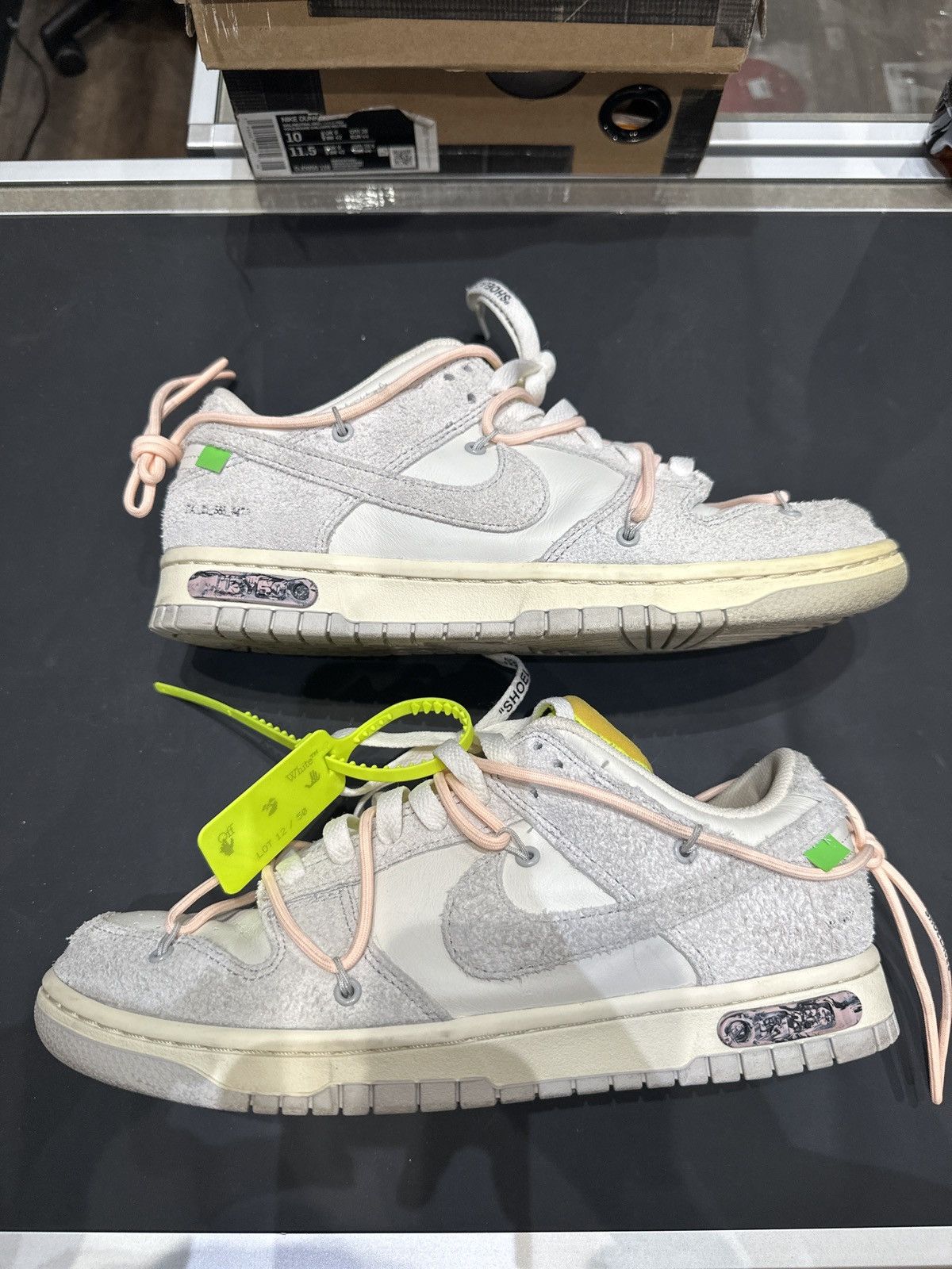 Nike × Off-White Nike Off-White Dunk Low Lot 12 Size US 9 / EU 42 - 1 Thumbnail