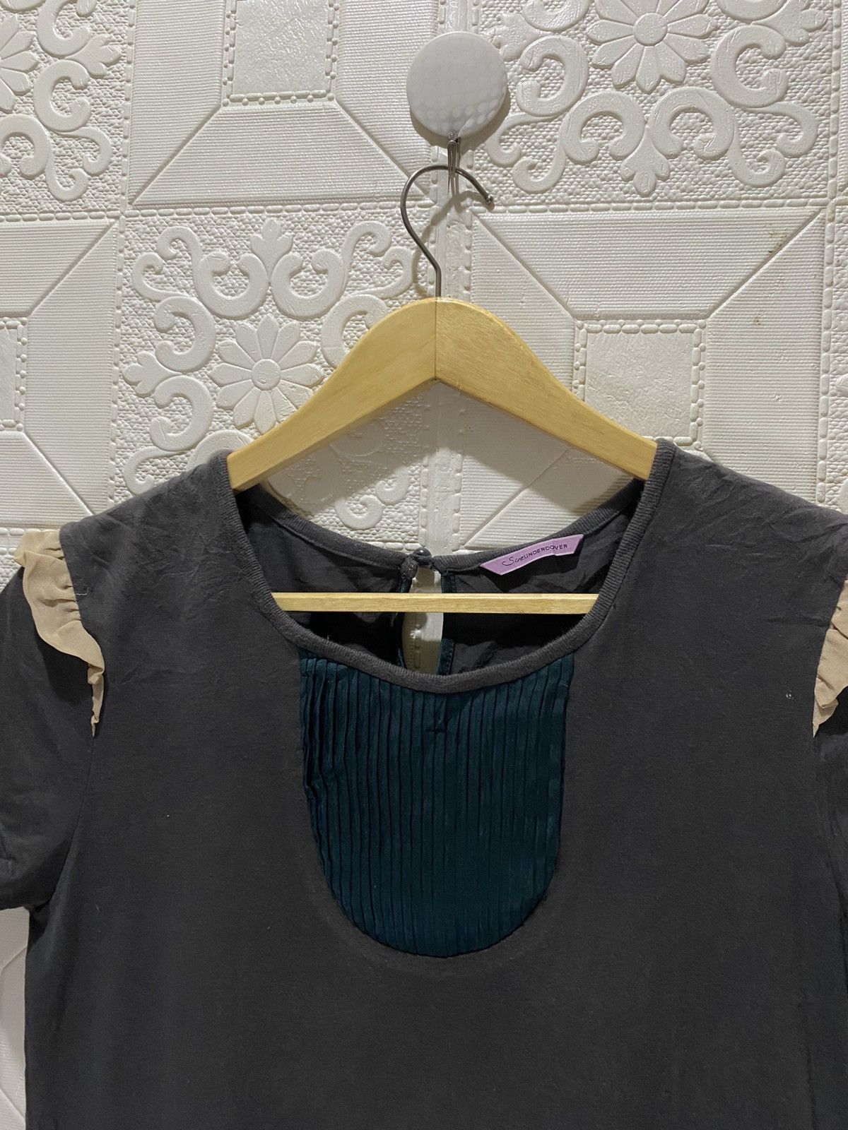 Undercover Sue UNDERCOVER Tshirts Size M / US 6-8 / IT 42-44 - 2 Thumbnail