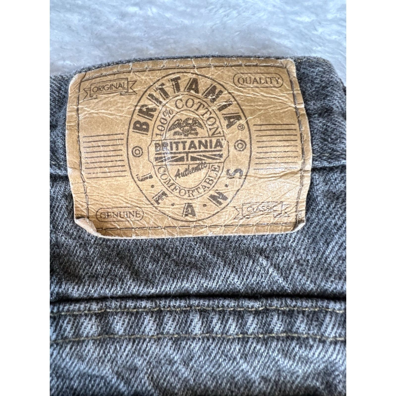 Vintage VINTAGE Britannia Jeans Black 33x30 1990s Loose Fit Tapered Denim Men’s Straight 5-Pocket 80s 90s Classic Mens Size US 33 - 3 Thumbnail