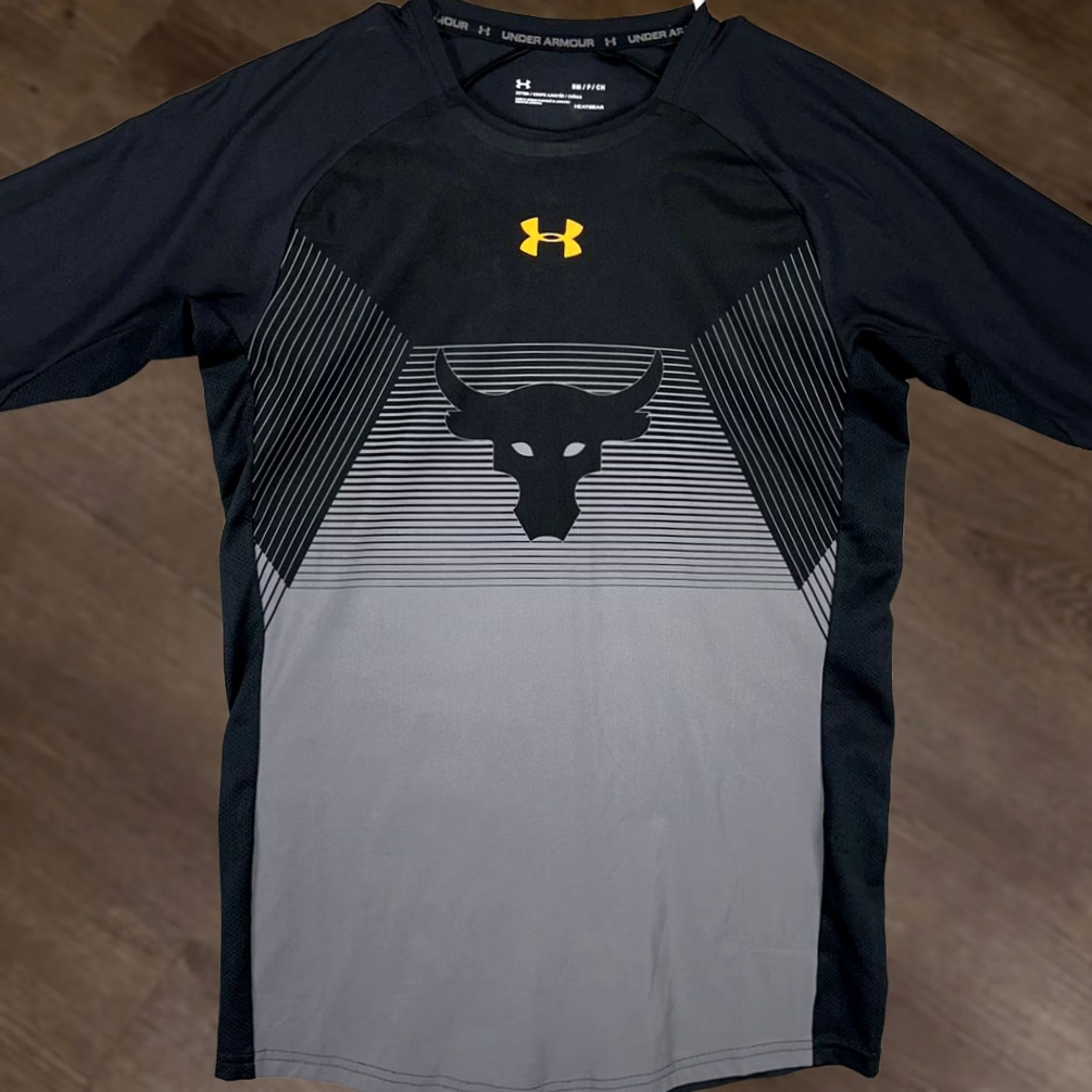Under Armour Under Armour Project Rock Pullover Shirt Men Small Black 3/4 Sleeve Athletic Fitted Crewneck Logo Size US S / EU 44-46 / 1 - 1 Thumbnail