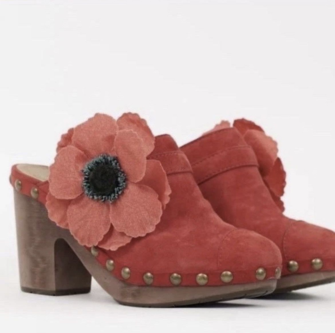 Chanel Chanel mules Size US 6 / IT 36 - 1 Thumbnail