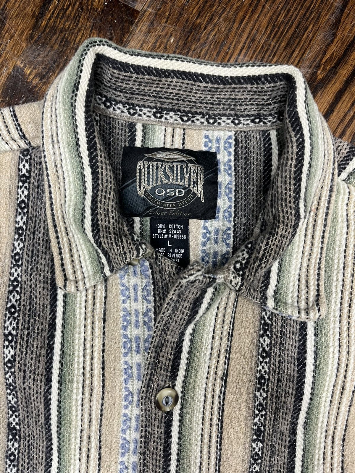 Vintage Vintage Quiksilver QSD Salt Water Denim Shirt Size L Size US L / EU 52-54 / 3 - 3 Thumbnail