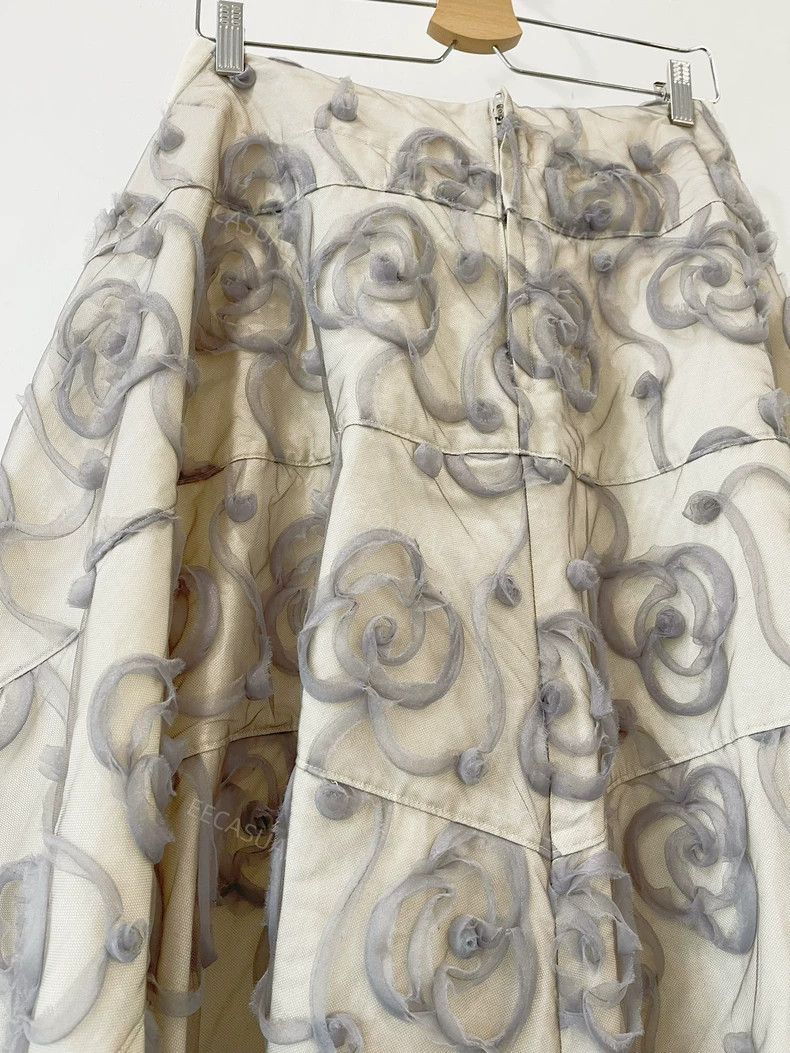 Comme des Garcons Comme Des Garcons size M 3D Rose Embroidered Skirt Size 24" / US 00 / IT 34 - 7 Thumbnail