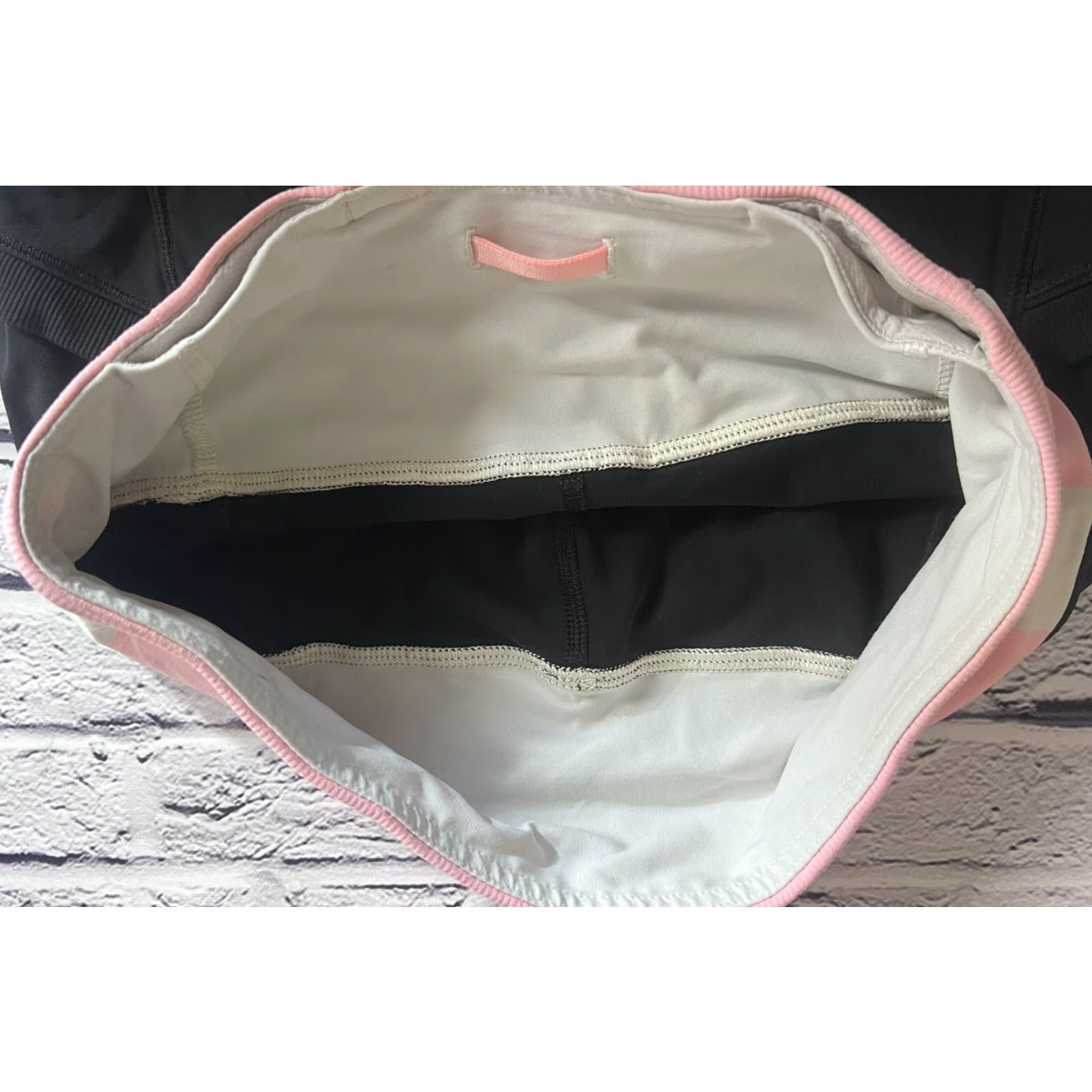 Lululemon Lululemon Leggings Cropped Luxtreme Black Pink Striped Waist 4 Women's Athletic Tight Compression Size 27" / US 4 / IT 40 - 8 Thumbnail