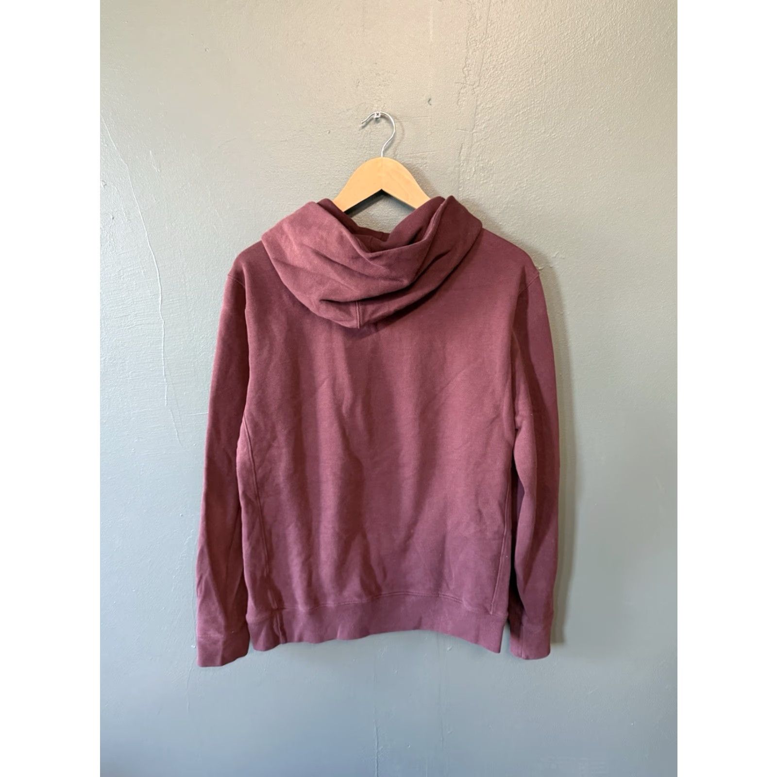 Abercrombie & Fitch Abercrombie & Fitch Mens Red Floral Pattern Pullover Sweatshirt Size S Size US S / EU 44-46 / 1 - 2 Thumbnail