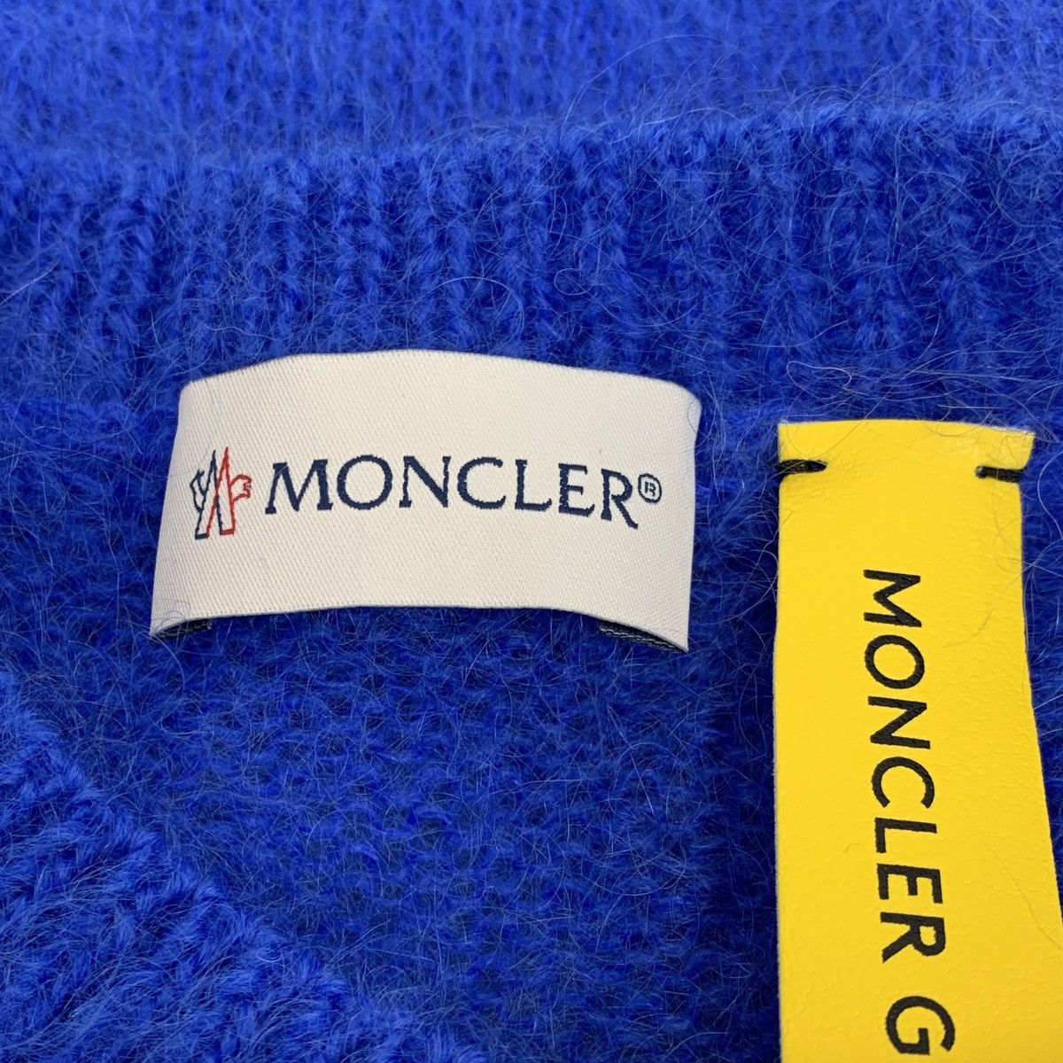 Moncler Moncler 3D Pattern Intarsia Long Sleeve Knit Sweater K26WX Size M / US 6-8 / IT 42-44 - 5 Thumbnail
