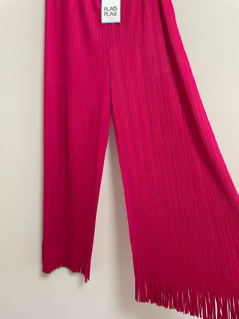 Issey Miyake Issey Miyake size:3 Red pleated fringed trousers Size 22" - 2 Thumbnail