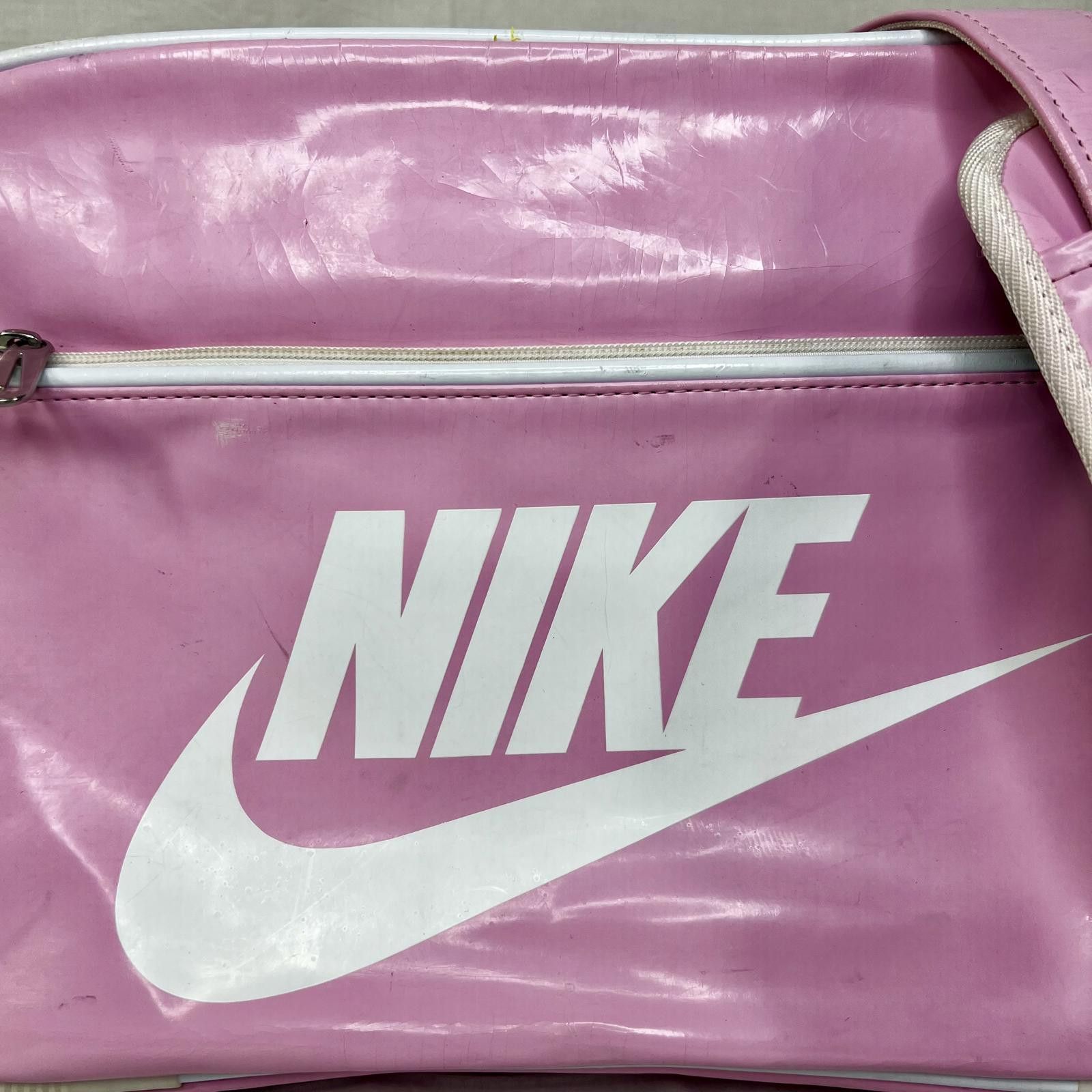 Nike Nike Vintage Patent Leather Pink Gym Soccer Shoulder Bag Size ONE SIZE - 2 Thumbnail