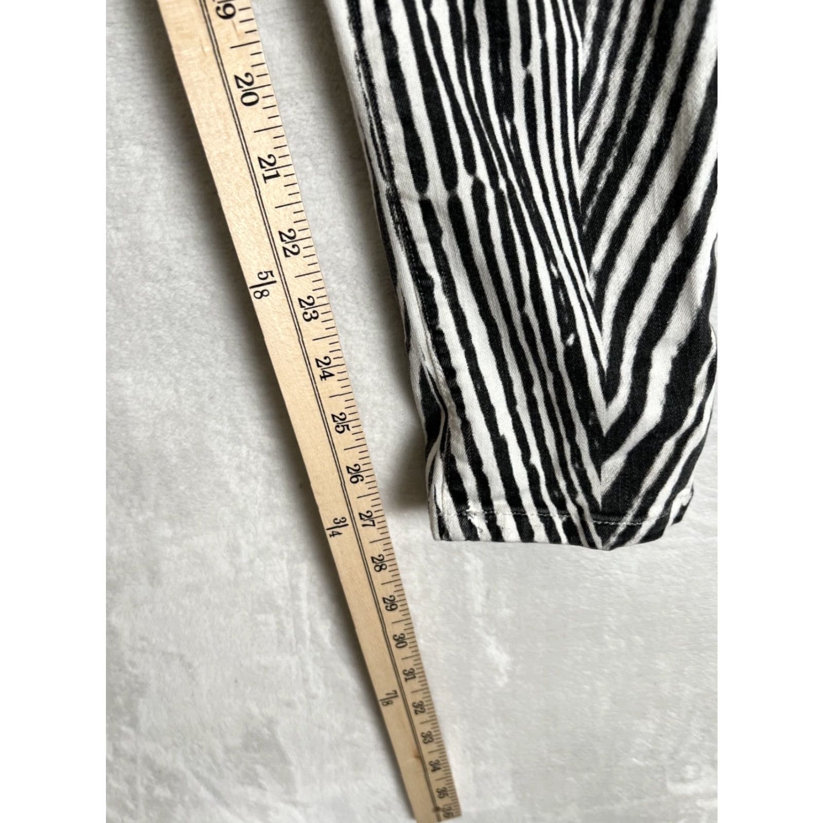 Vintage JOE'S Jeans Wood Grain Print Skinny Ankle Jeans Black White Women’s Size 28 Denim 5-Pocket Inseam 28 in Vintage No Size 28" / US 6 / IT 42 - 3 Thumbnail