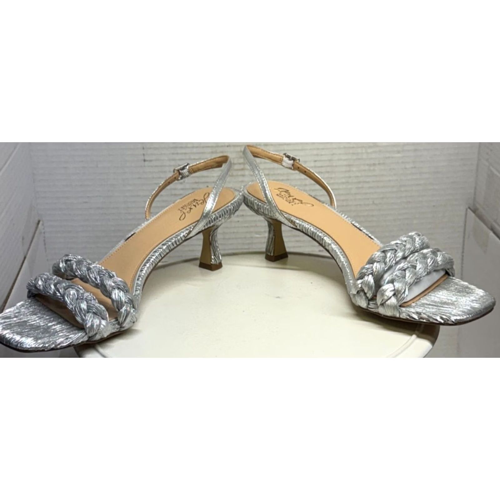 Badgley Mischka Badgley Mischka Jewel Sharon Slingback Sandal Kitten Silver Strap Women 11 NEW Size US 11 / IT 41 - 6 Thumbnail