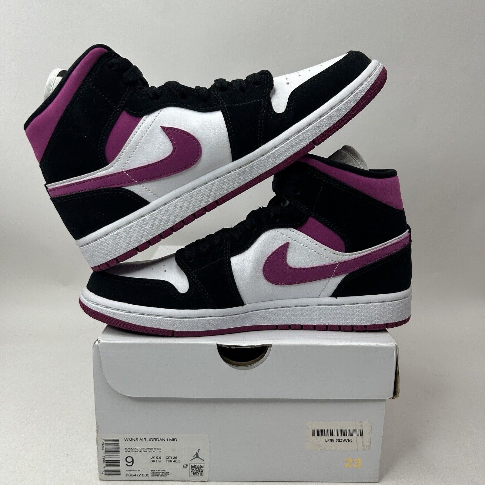 Nike Nike Air Jordan 1 Retro Mid WMNS “Cactus Flower” 2023 Size US 9 / IT 39 - 3 Thumbnail