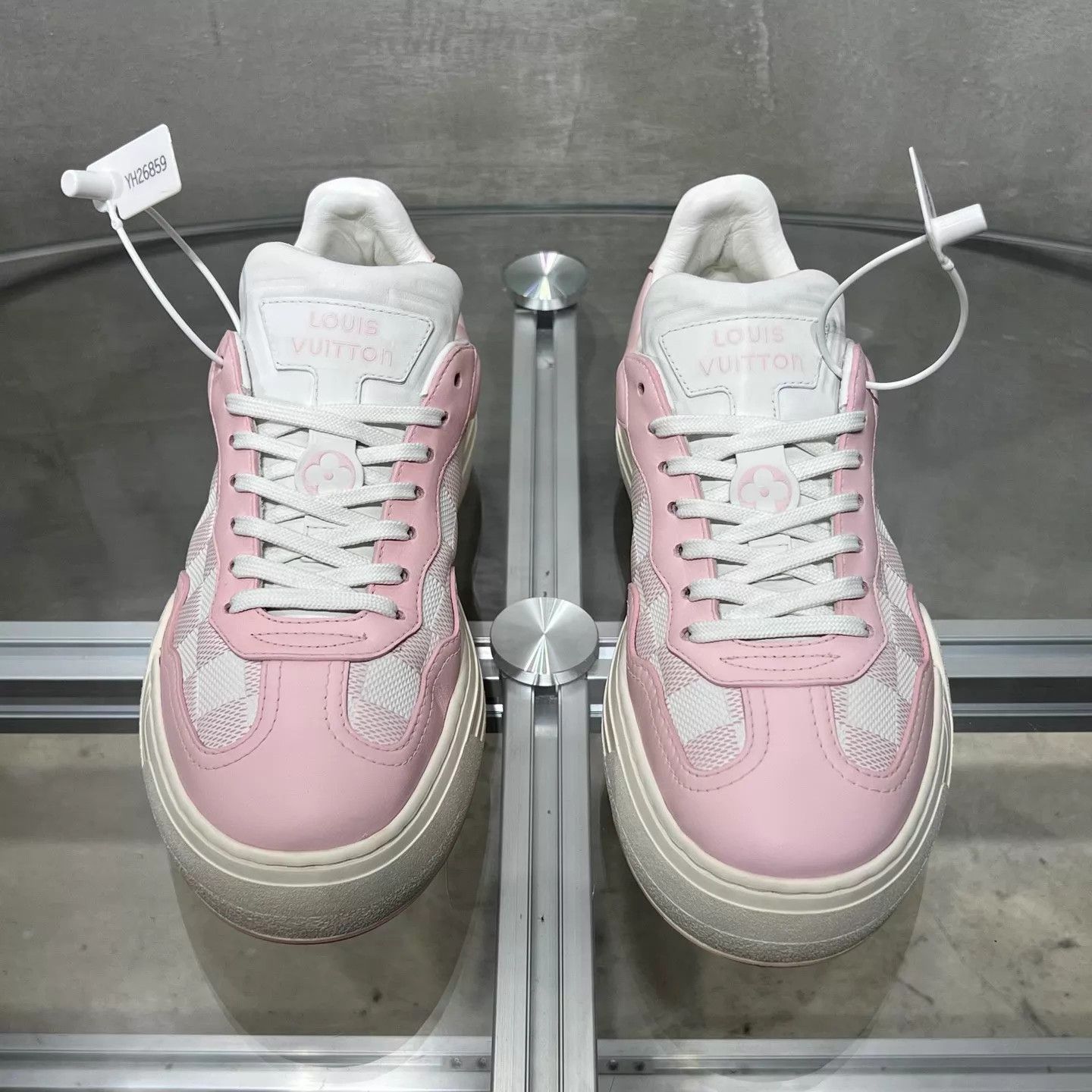Louis Vuitton LV Pink Monogram Sneaker UK4.5 38.5 YH26859 Size US 8 / IT 38 - 1 Thumbnail