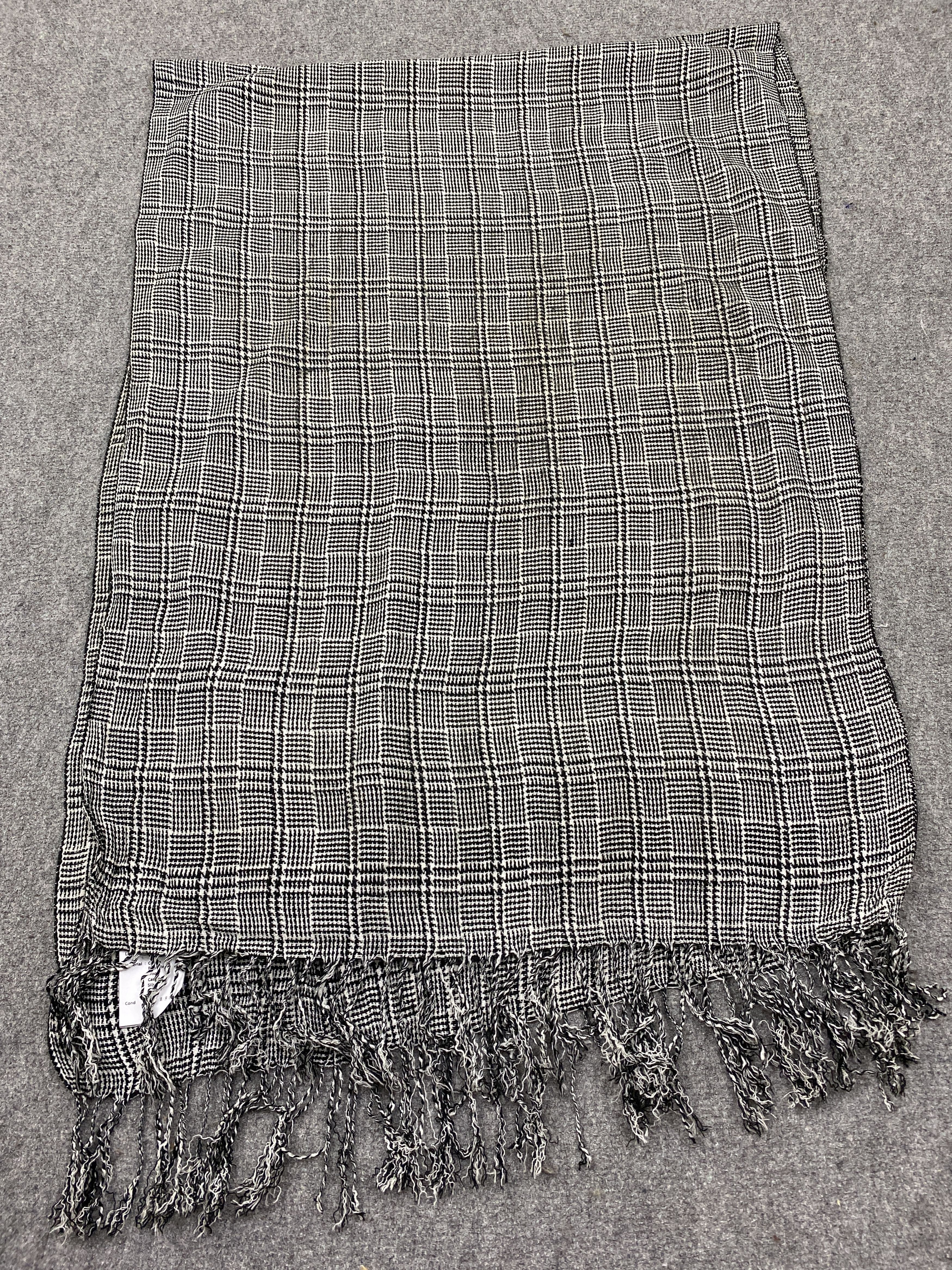 Japanese Brand Tkmixpice Scarf / Muffler / Neckwear - SC0225 Size ONE SIZE - 2 Thumbnail