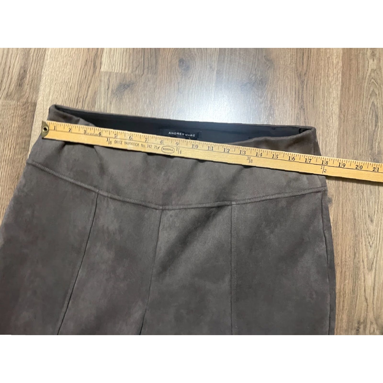 Andrew Marc VINTAGE: No - Andrew Marc Pants Women's XL Gray Velvet Pull On Skinny Ankle High Rise Regular Inseam 27 in Gray Velvet Size 40" / US 18 - 6 Thumbnail