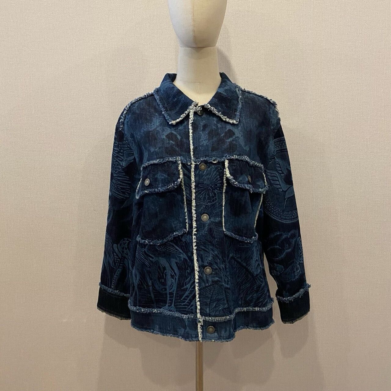 Dior Dior Classic Frayed Jungle Print Denim Jacket Size S / US 4 / IT 40 - 1 Thumbnail
